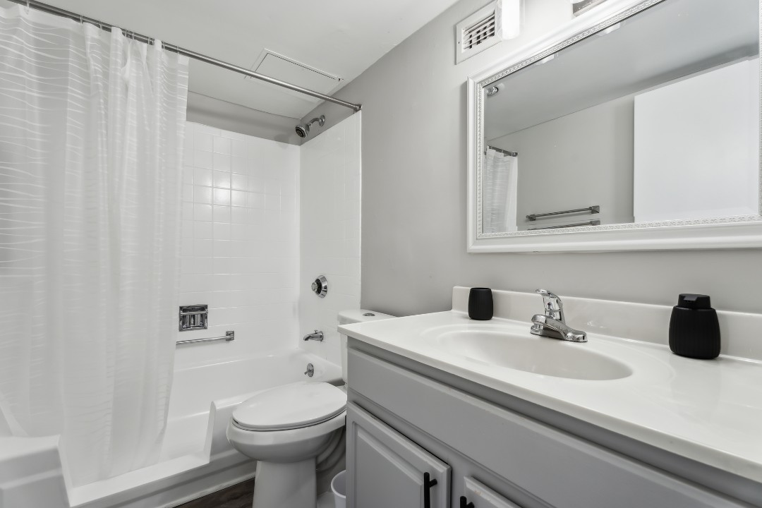 Legacy at Imperial Village · Unit 317 2/2