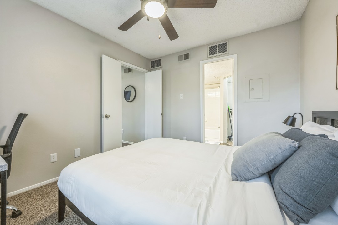 The Davis · Unit 412 1/1