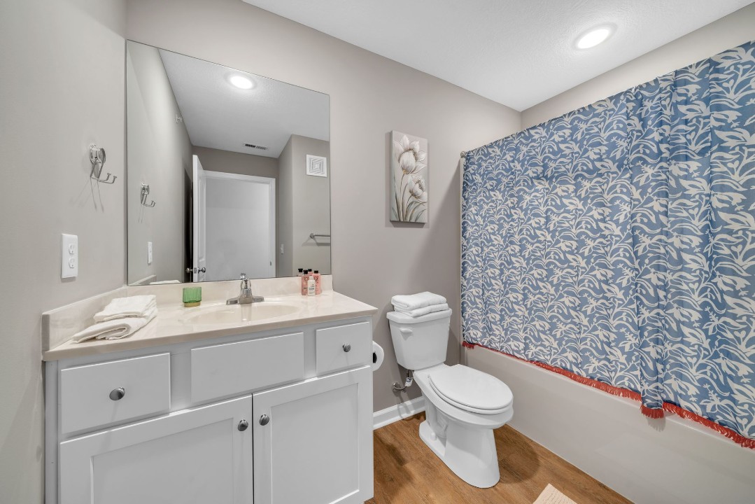Stonecrest 716, · Unit 2/2