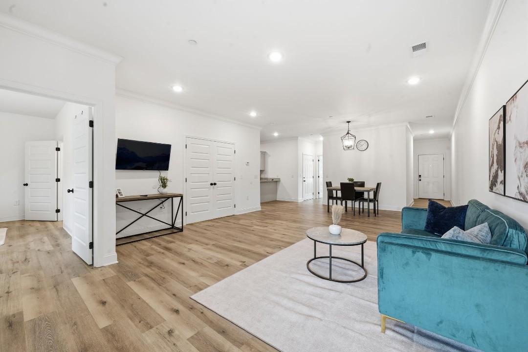 St Andrews Villas · Unit 1706 2/2