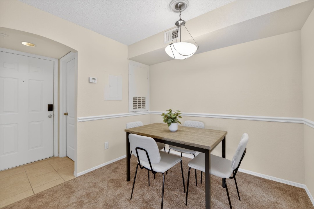Avenue · Unit at Winter Springs 29-203 2/2