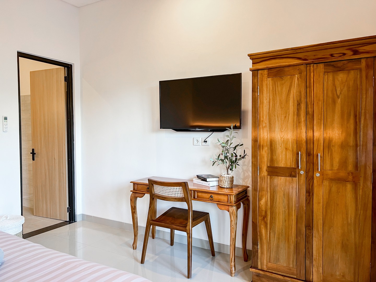 Island Boy Guesthouse – Kayu Tulang (Top Floor) — photo 3