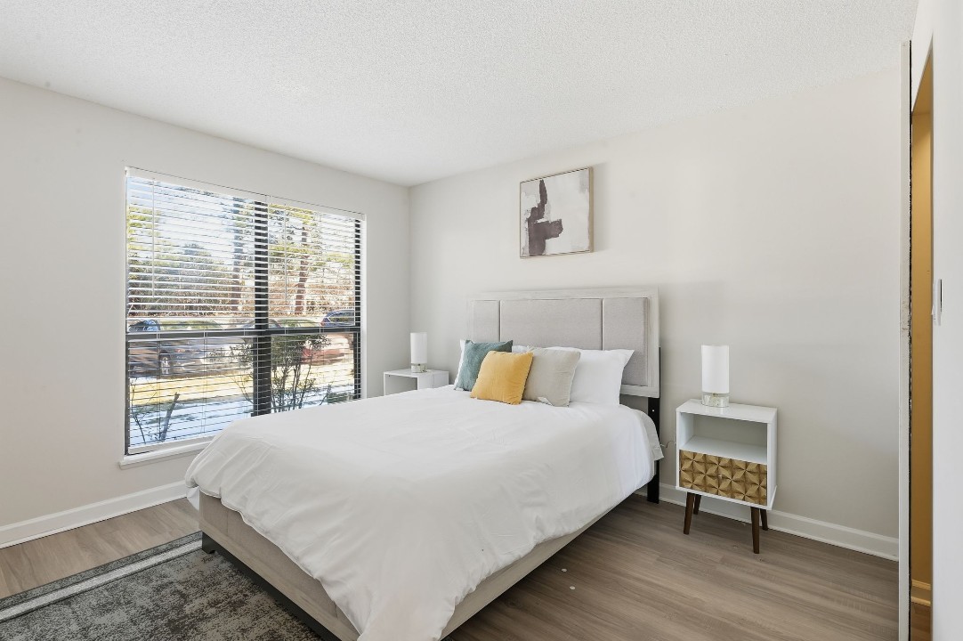 Taylor at 502 · Unit unit 2200-107 2/2