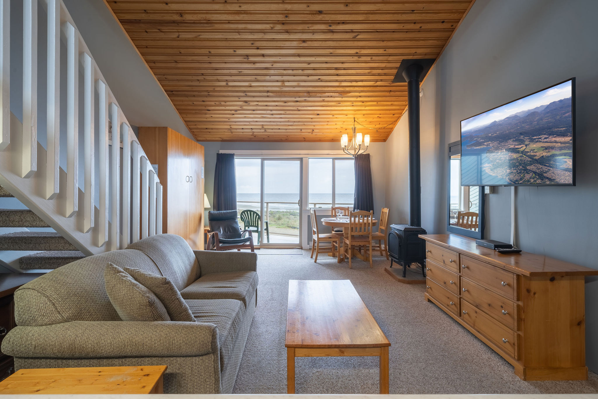 222 Upper Beach View Suite, Shorewater Resort — Qualicum Beach, BC — vacation rental