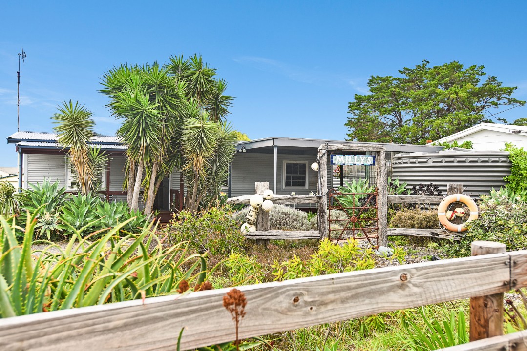 Private parking available for 2–3 vehicles, offering ease of access for families or groups travelling with multiple cars.