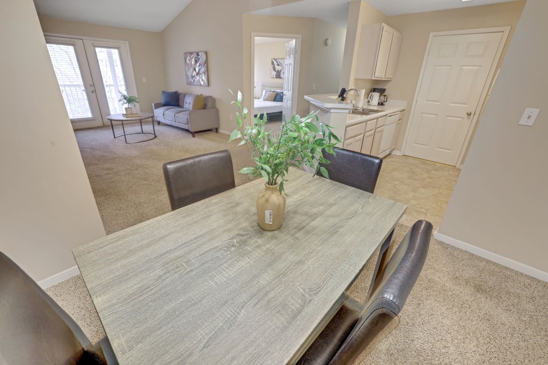 The Avenues of Lakeshore · Unit 427 2/1