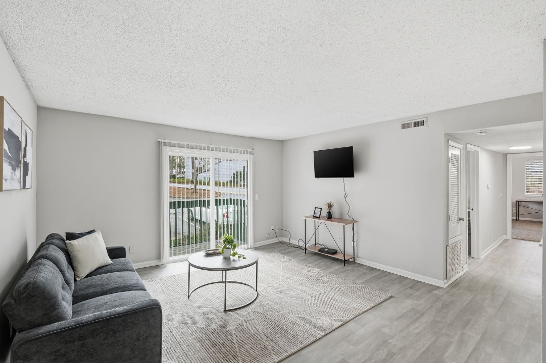 Tucker Square 2/1.5 · Unit 1318G