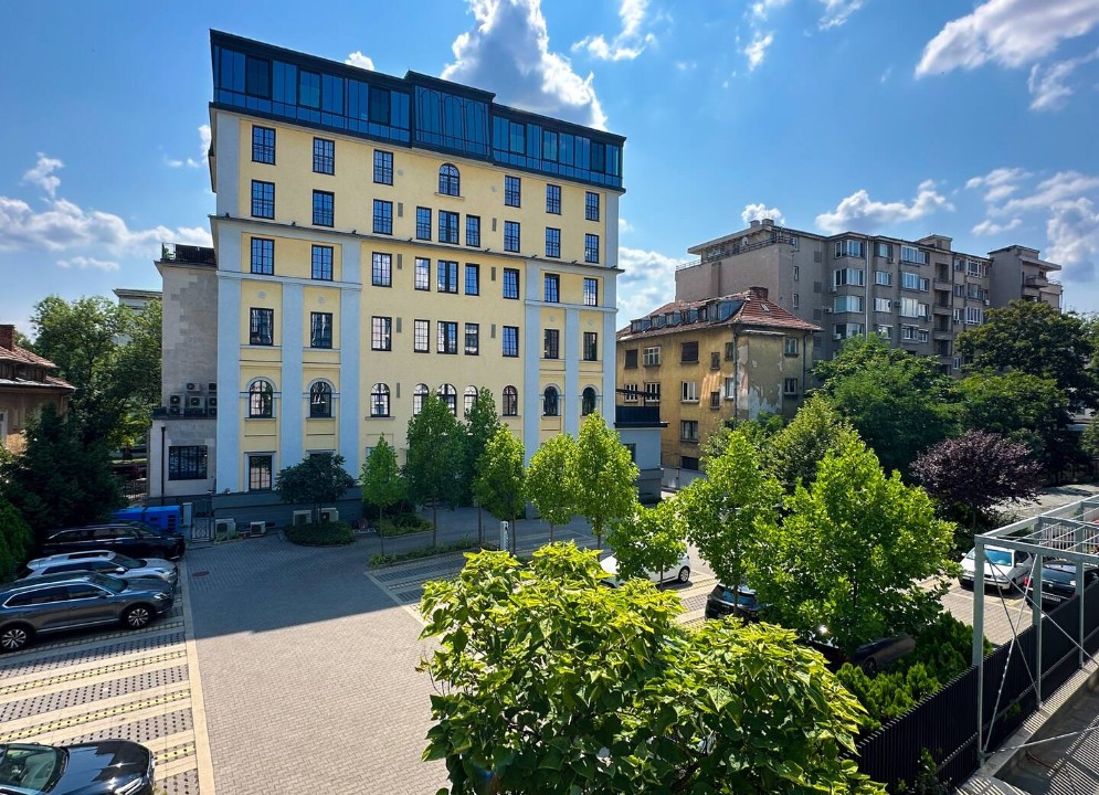 Property thumbnail 9