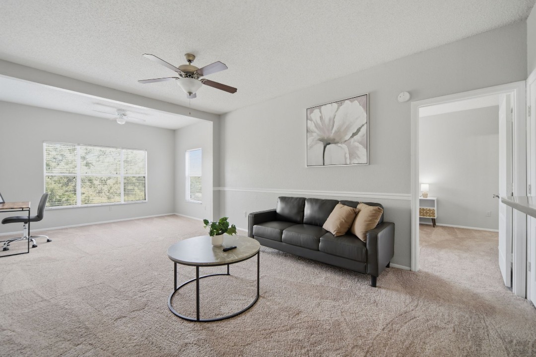 Avenue · Unit at Winter Springs 21-307 2/2