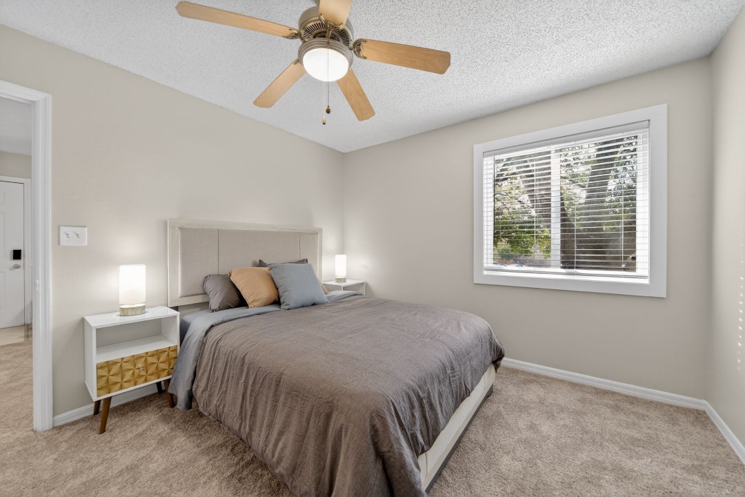 Avenue · Unit at Winter Springs 03-207 1/1