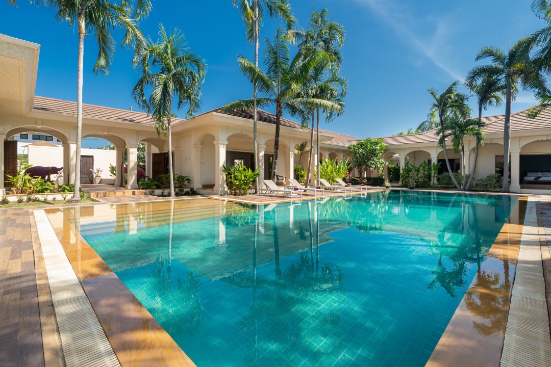 Hacienda · Sumptuous villa Nai Harn