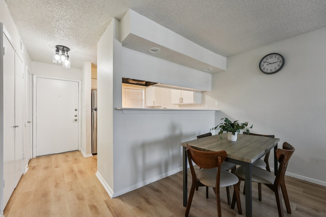 The Landry · Unit 307 2/2