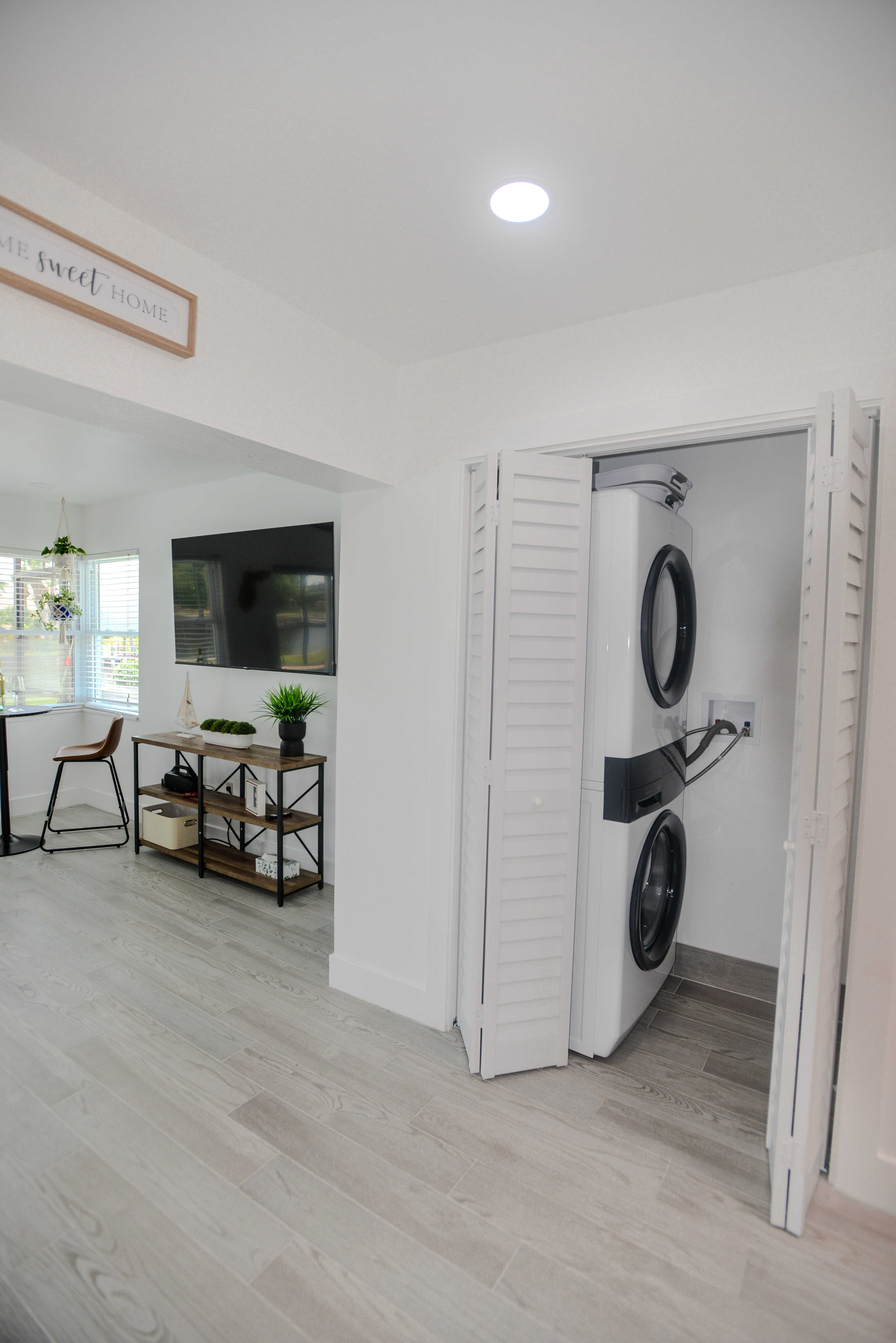 127 Peckham | Port Charlotte photo 4