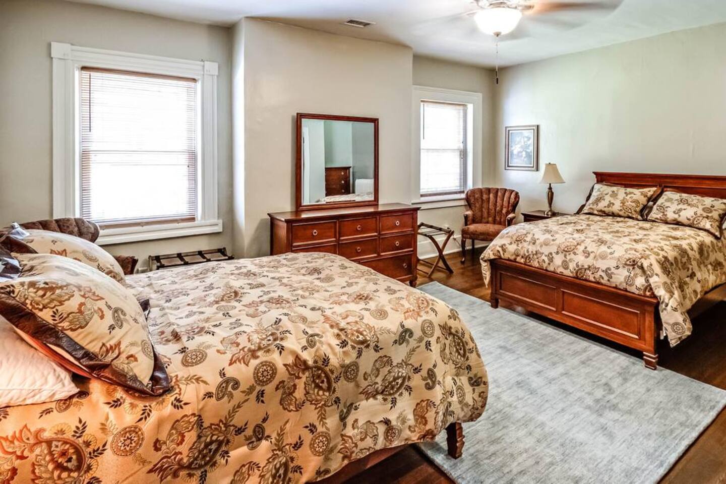 The Litz Mansion - The Mary May Room — Tazewell, VA — vacation rental