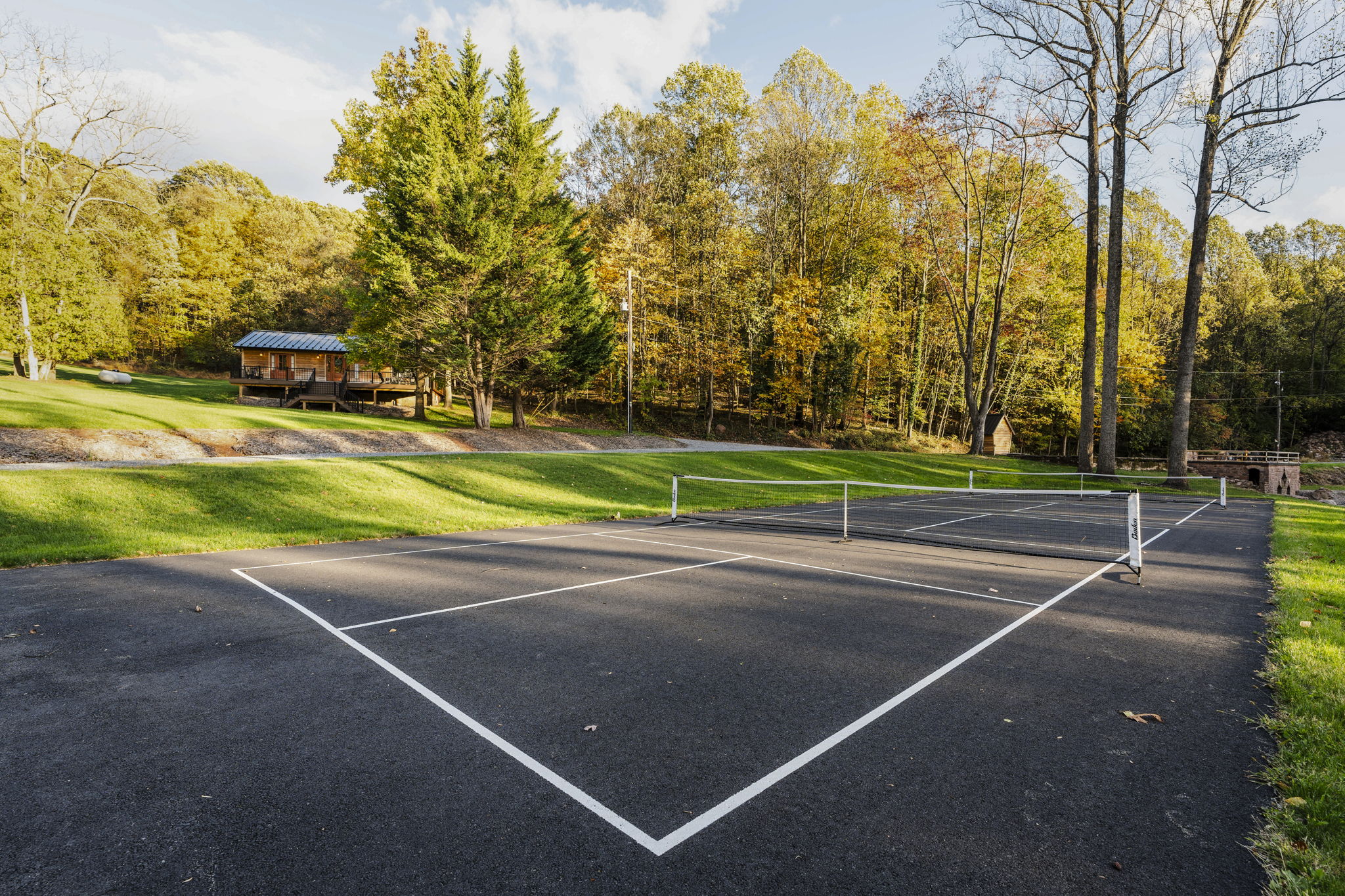 Horseshoe Hideaway - Cold Spring, Pickleball, Pond — Reinholds, PA — vacation rental