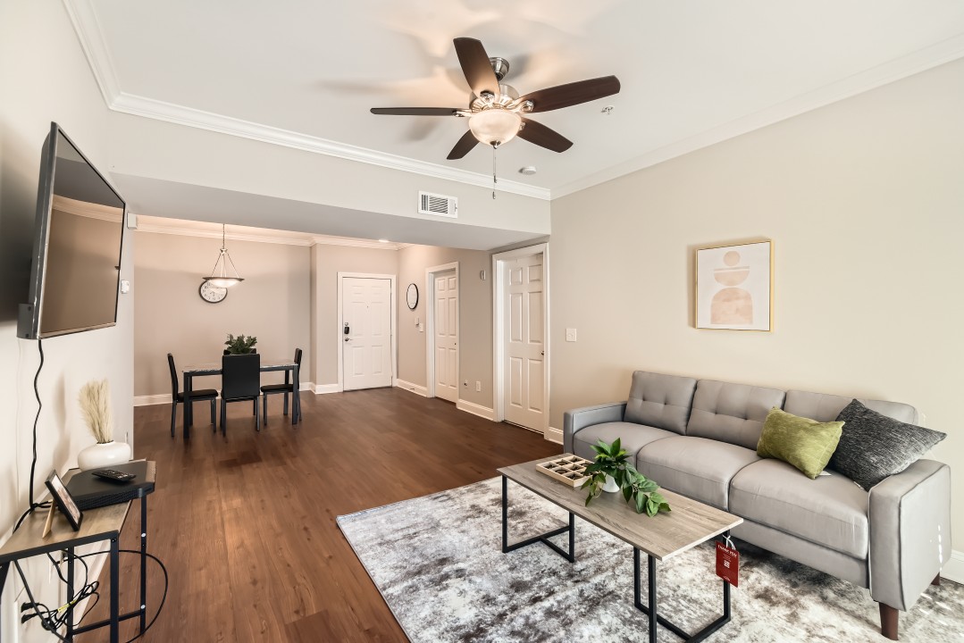 Crest at Midtown · Unit 3501 2/2