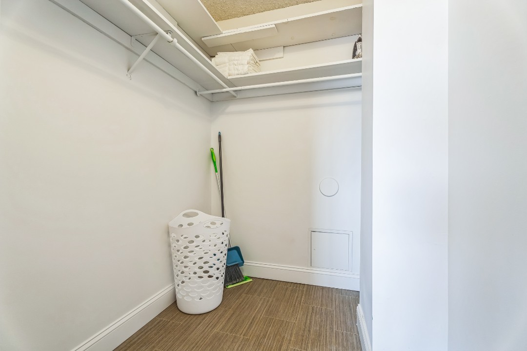Legacy at Imperial Village · Unit 915 1/1