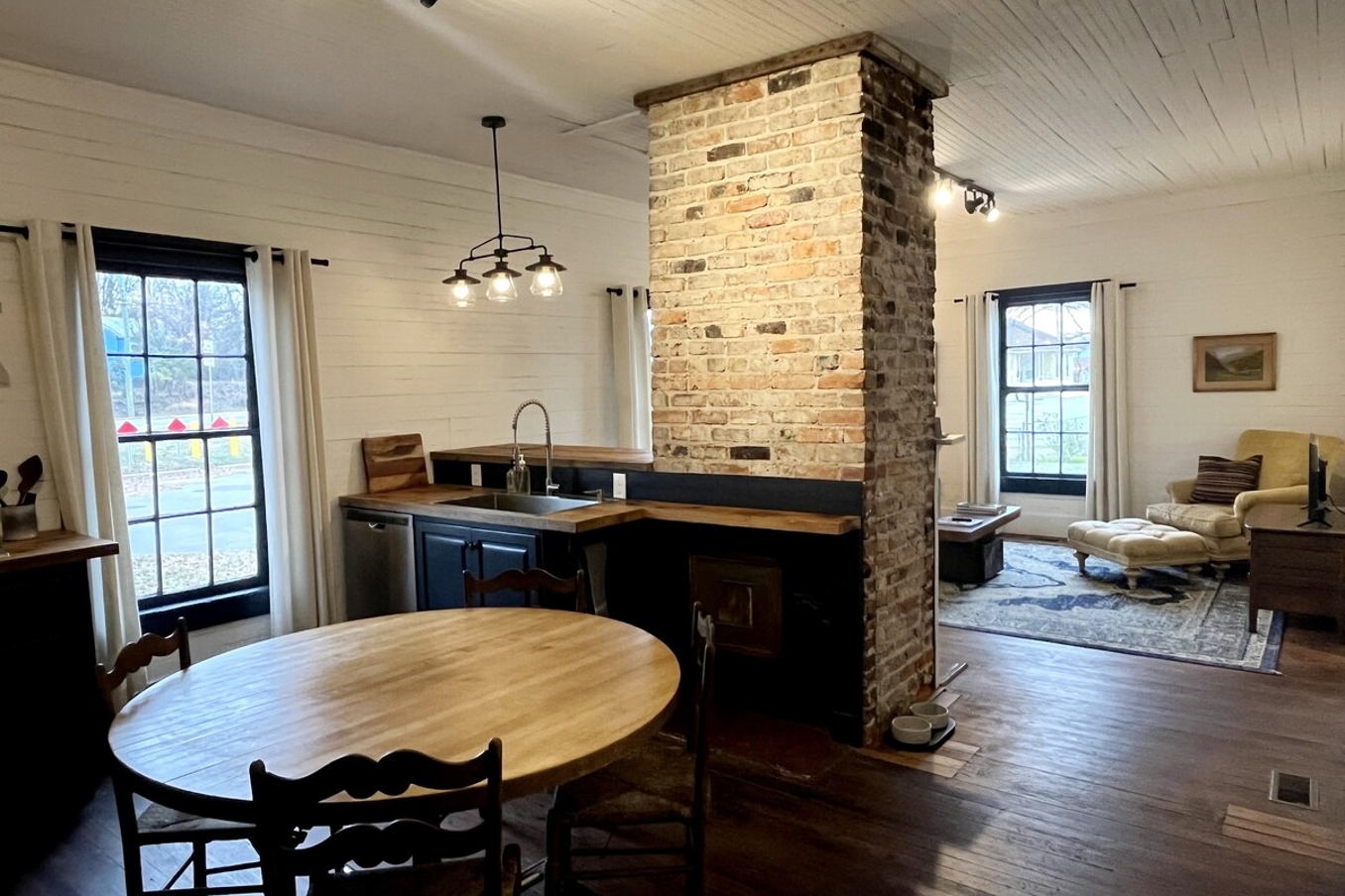 1206 Wall St · Renovated Mill House photo 2