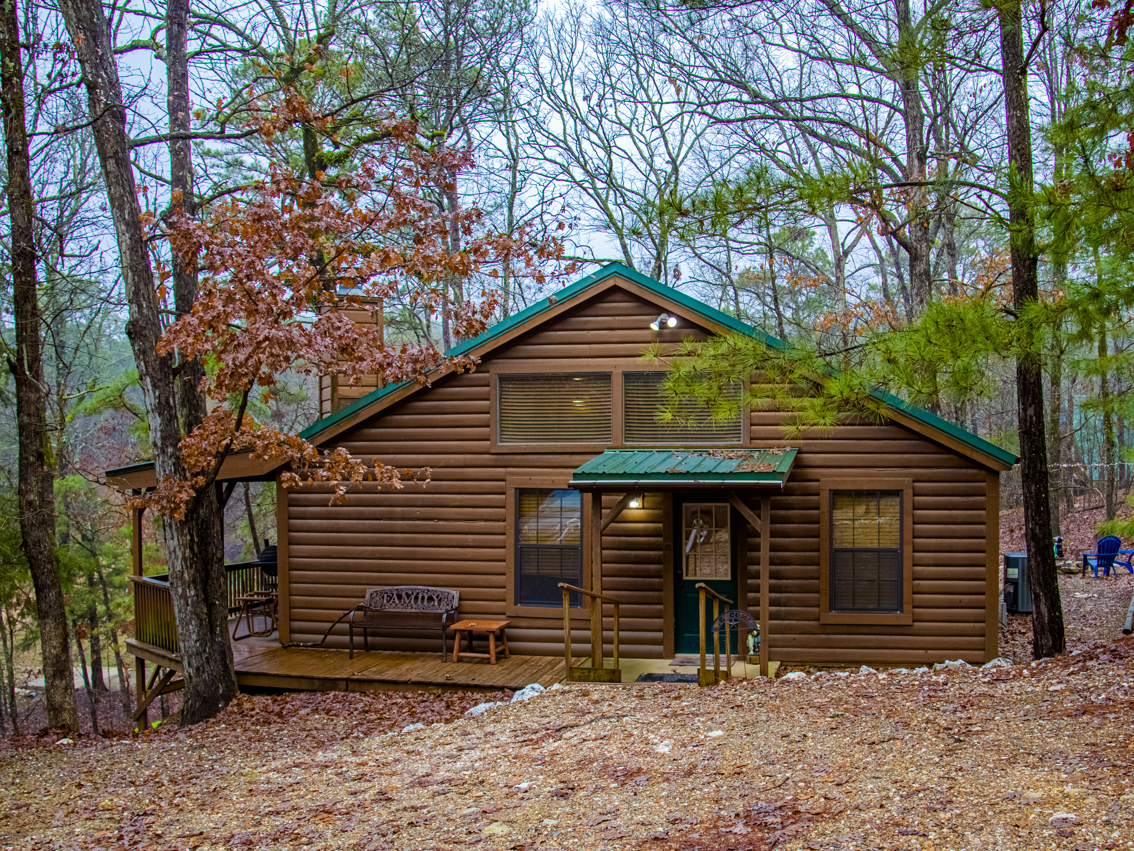 Cozy Cabin With Hot Tub And Fireplace - Charming Family Retreat - Broken Bow, OK
