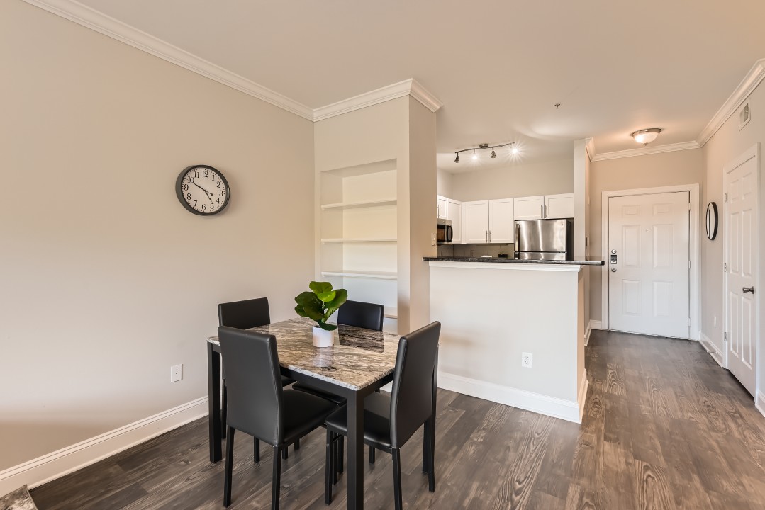 Crest at Midtown · Unit 1413 1/1