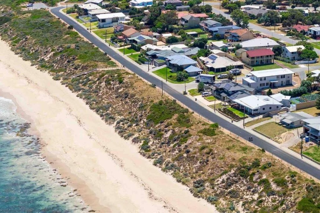 Lovely beaches 50 steps from the house for lovely, relaxing sunset and sunrise strolls