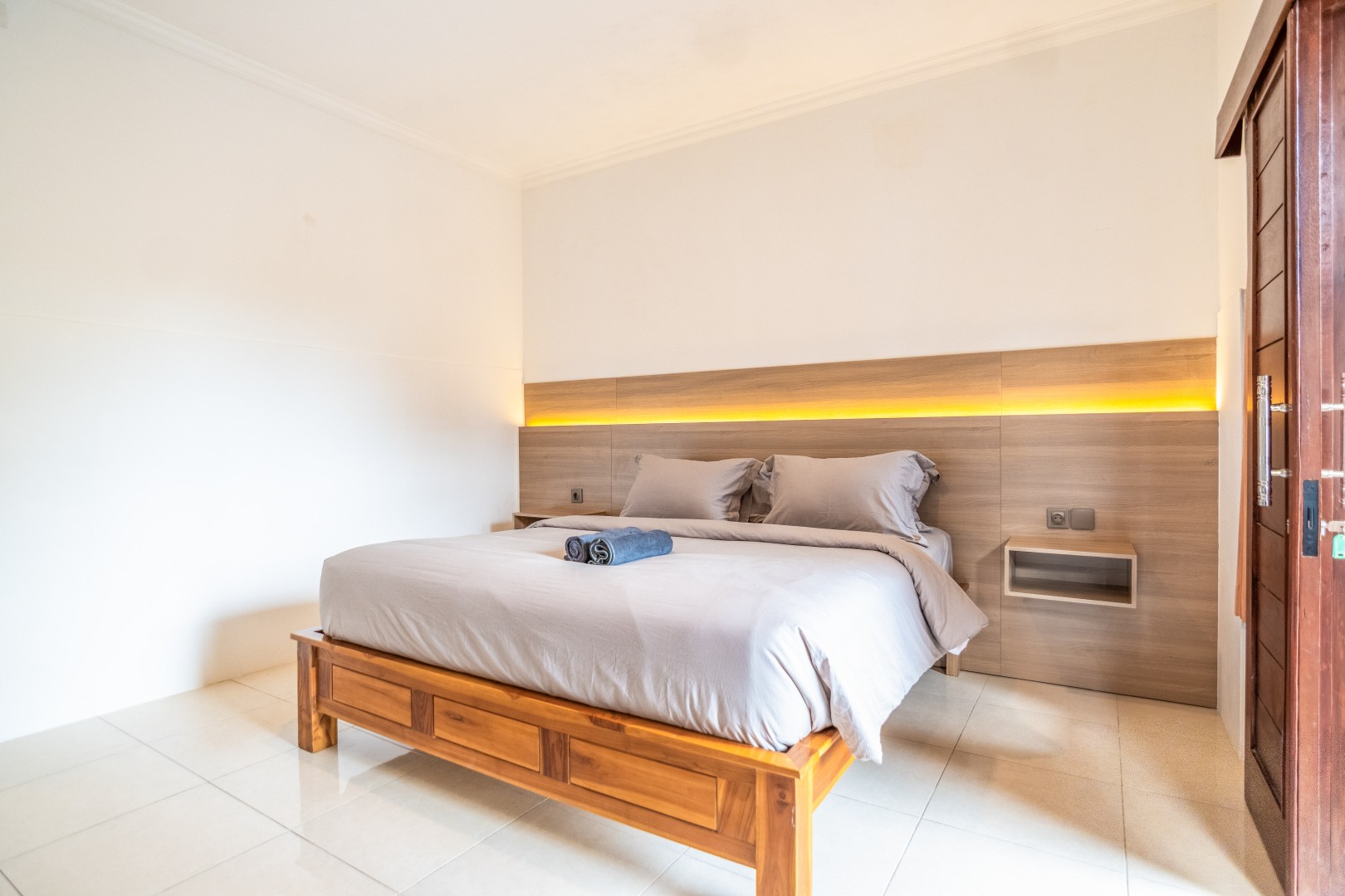 Island Boy Guesthouse – Batu Bolong (First Floor) — photo 9