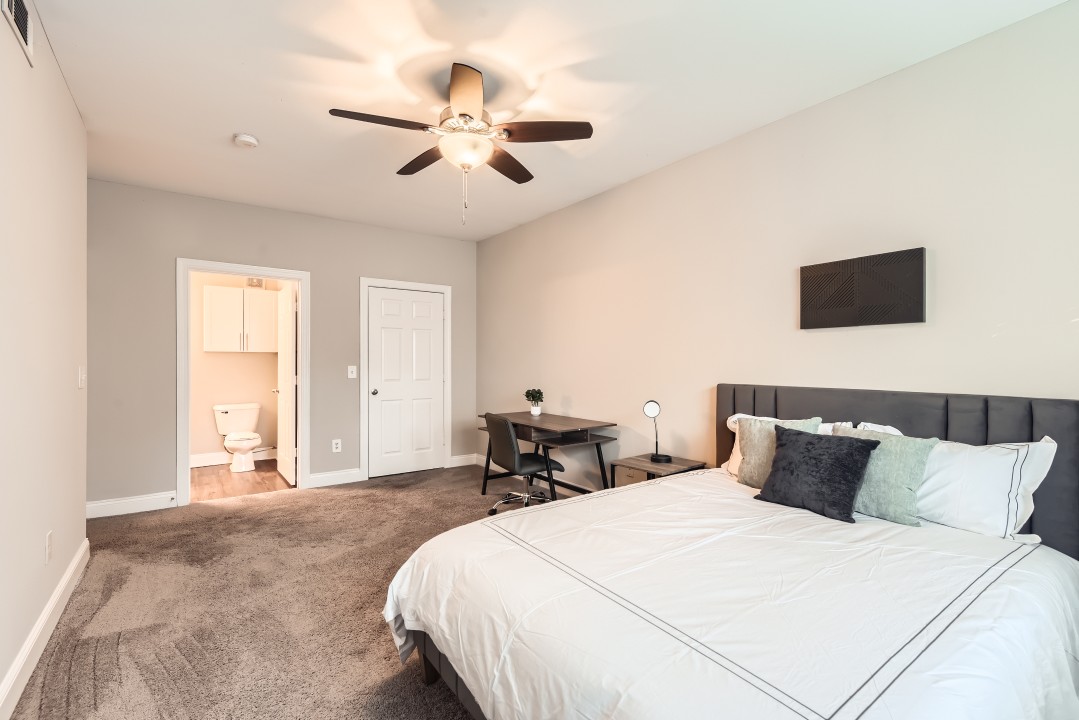 Crest at Midtown · Unit 4221 1/1