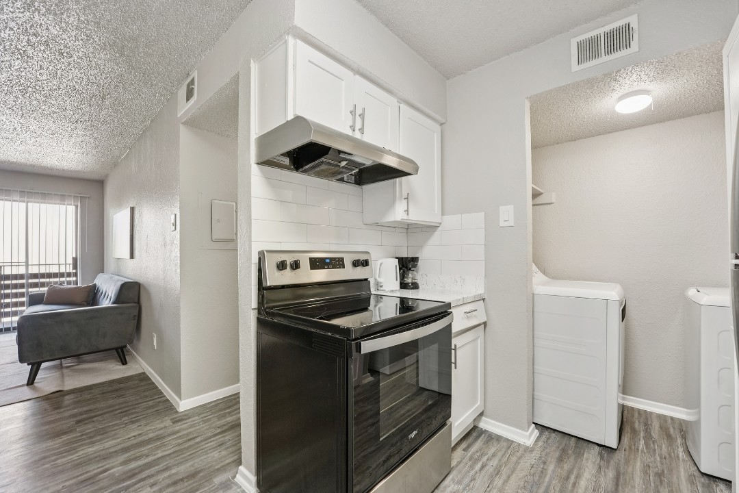The Landry · Unit 368 2/2