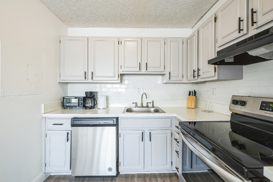 Legacy at Imperial Village · Unit 418 2/1