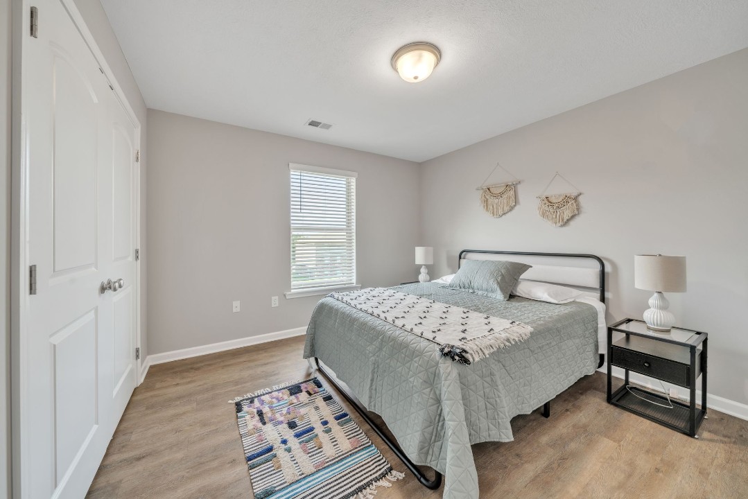 Stonecrest 712, · Unit 2/2
