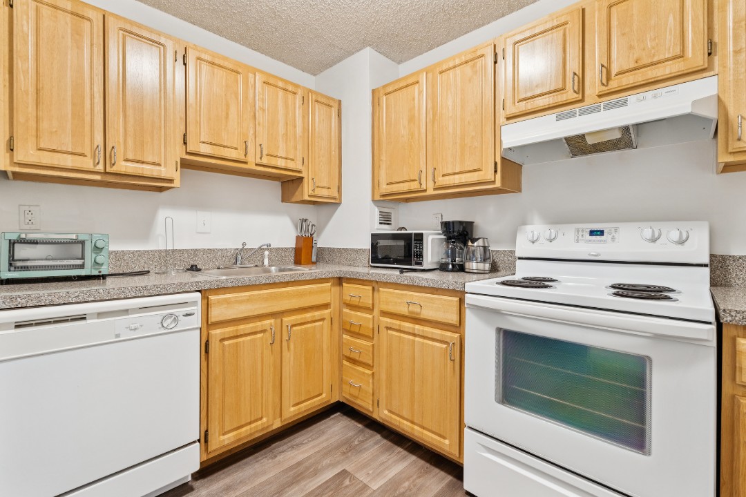 Legacy at Imperial Village · Unit 204 1/1
