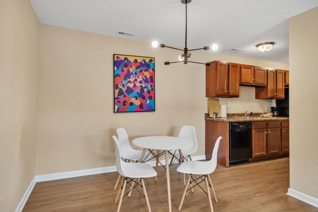 Stonecrest 701, · Unit 2/2