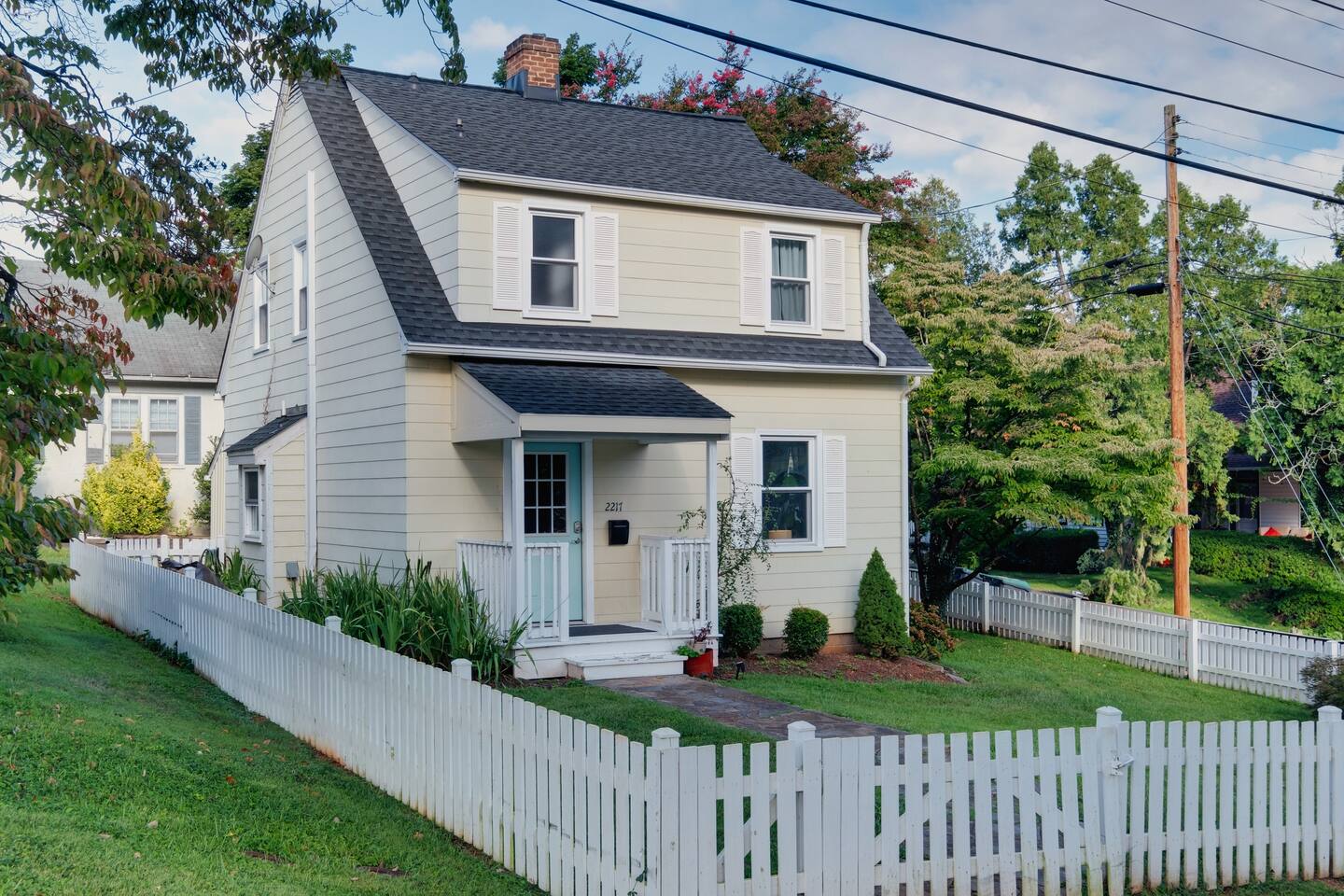 Hill Street House walk to UVA Stadium/Fry's Spring — Charlottesville, VA — vacation rental