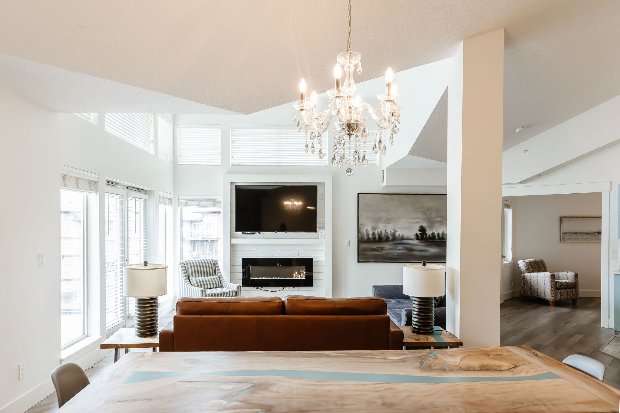 Luxury Penthouse • Lakefront • Pool • Hot Tub — West Kelowna, BC — vacation rental