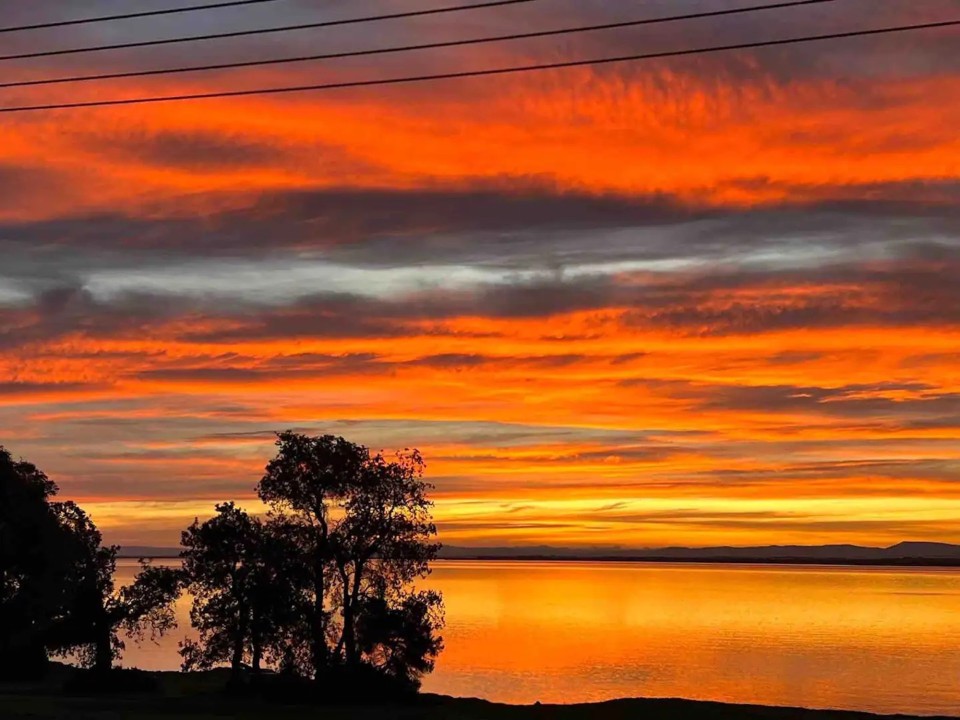 Escape to Lakeside - 