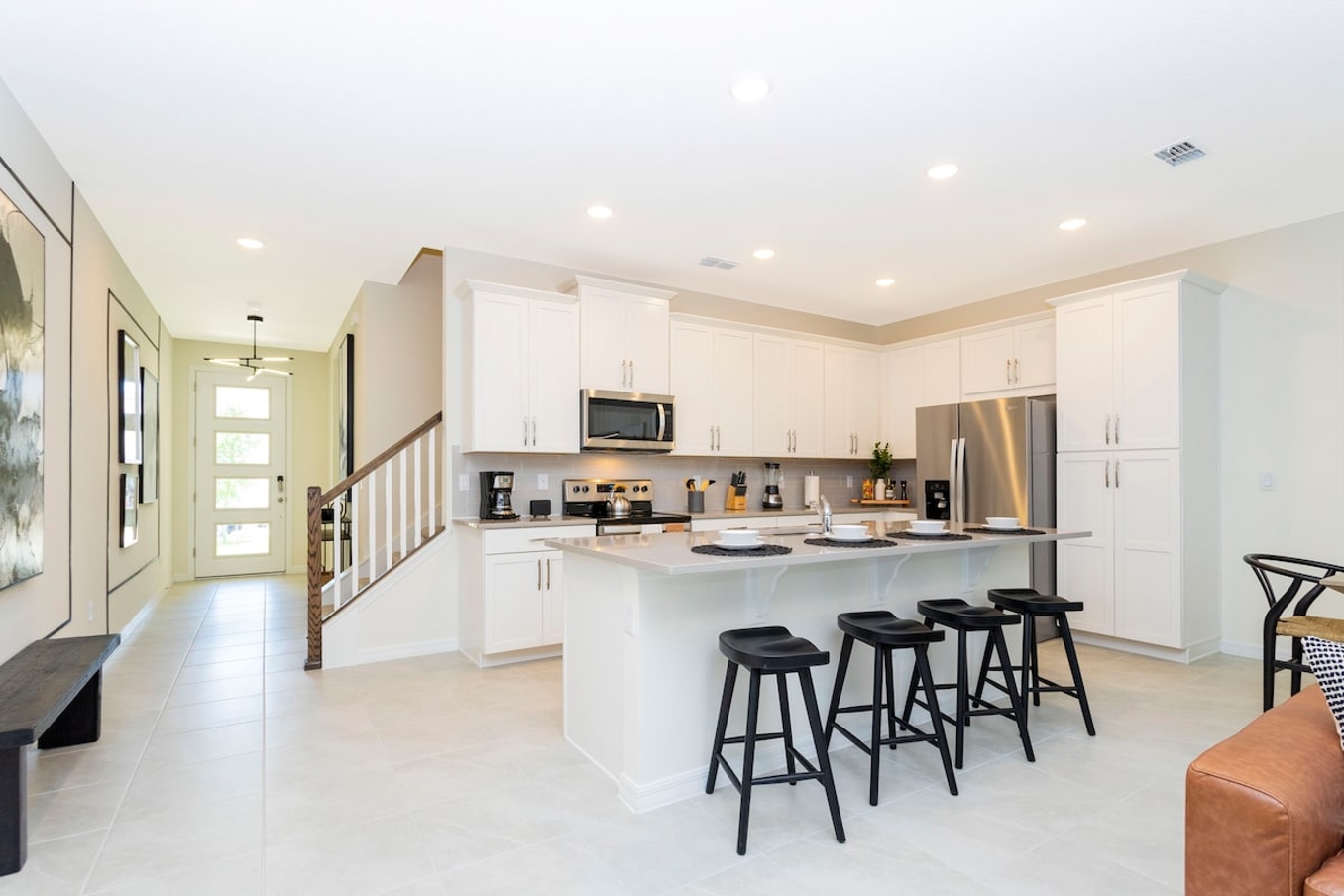 Picture yourself stepping into an amazing kitchen—a harmonious blend of style and functionalit. Imagine gathering around th This space isn’t just a vacation rental; it’s a home away from home, promising comfort, sophistication, and memorable moments. Bon appétit!