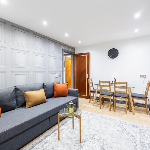 Stylish 3 Bedroom Home By River Thames