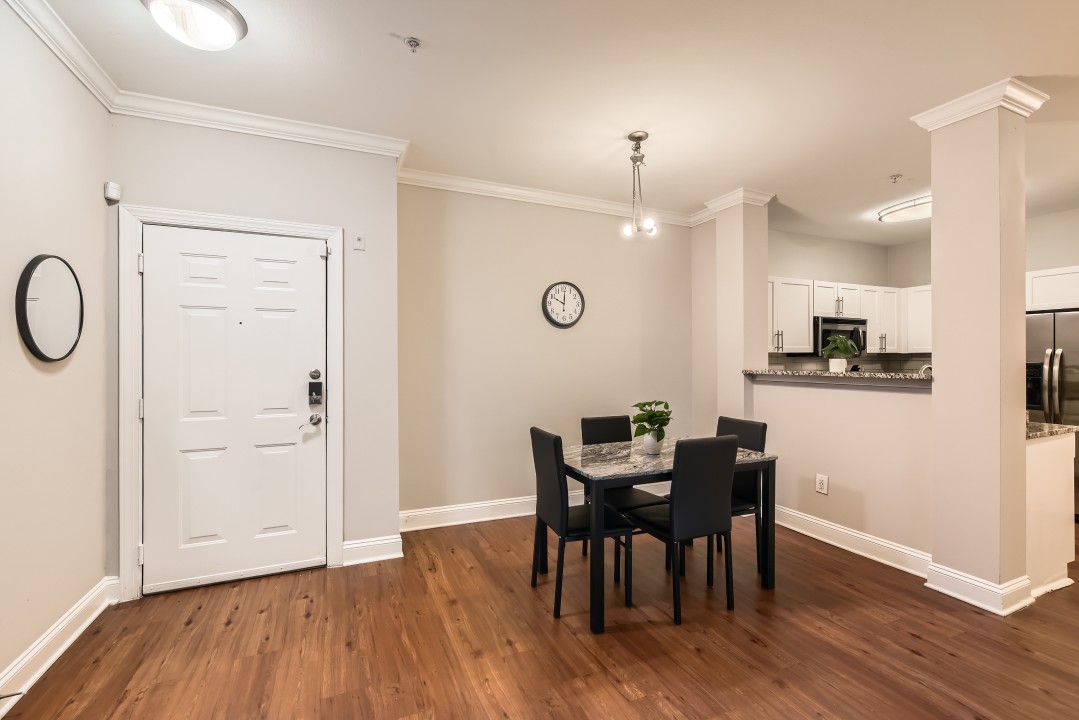Crest at Midtown · Unit 2302 2/2