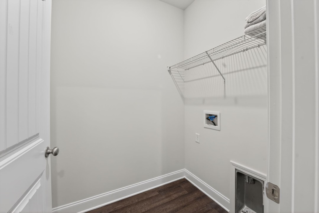 Hickory Grove · Unit 402 2/2