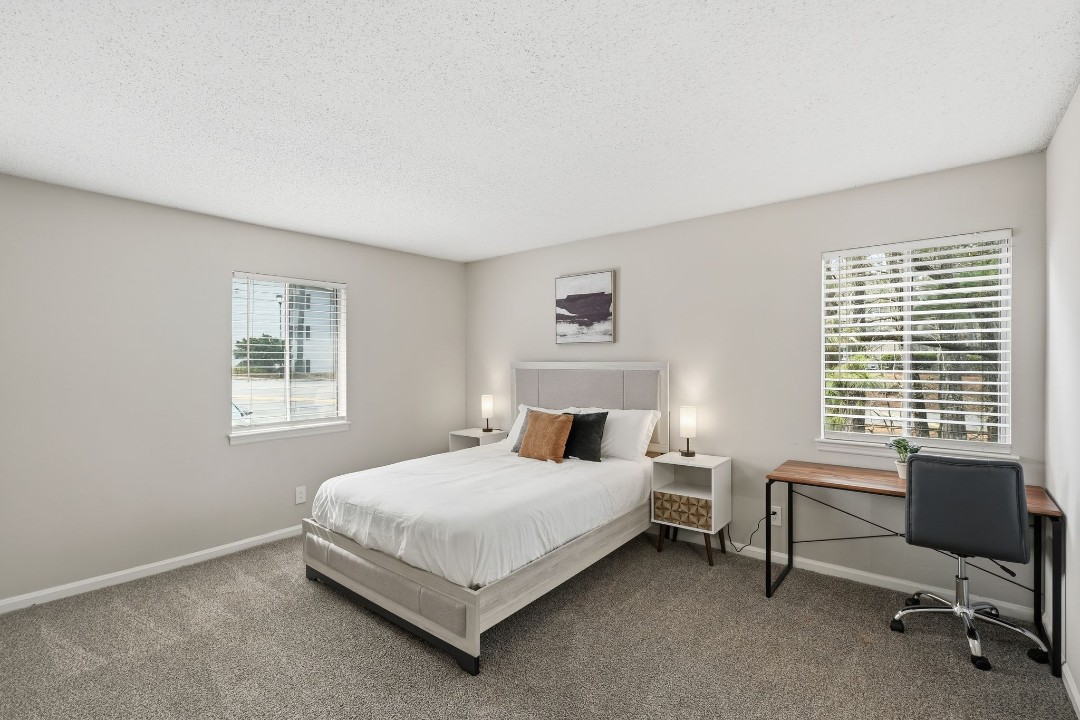 Tucker Square 2/1.5 · Unit 1318G
