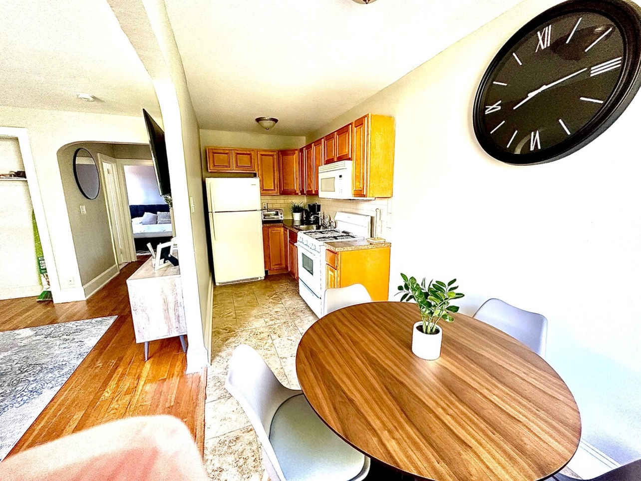 Lennox 1-br C304 photo 4
