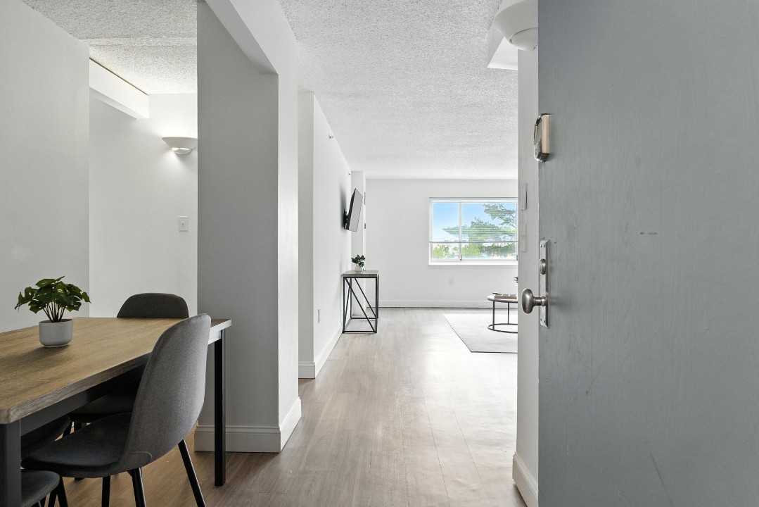 Legacy at Imperial Village · Unit 214 2/2