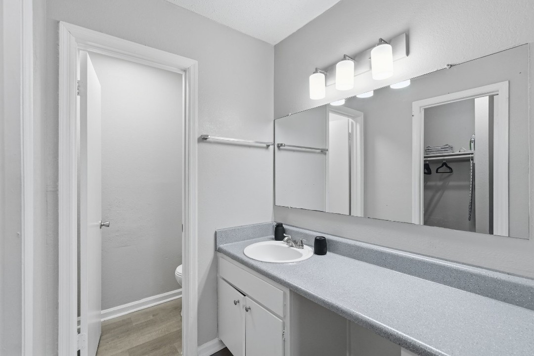 Tucker Square 2/1.5 · Unit 1302K