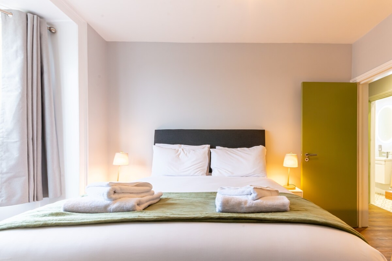 Flat 3, 6 Trinity Sq photo 3