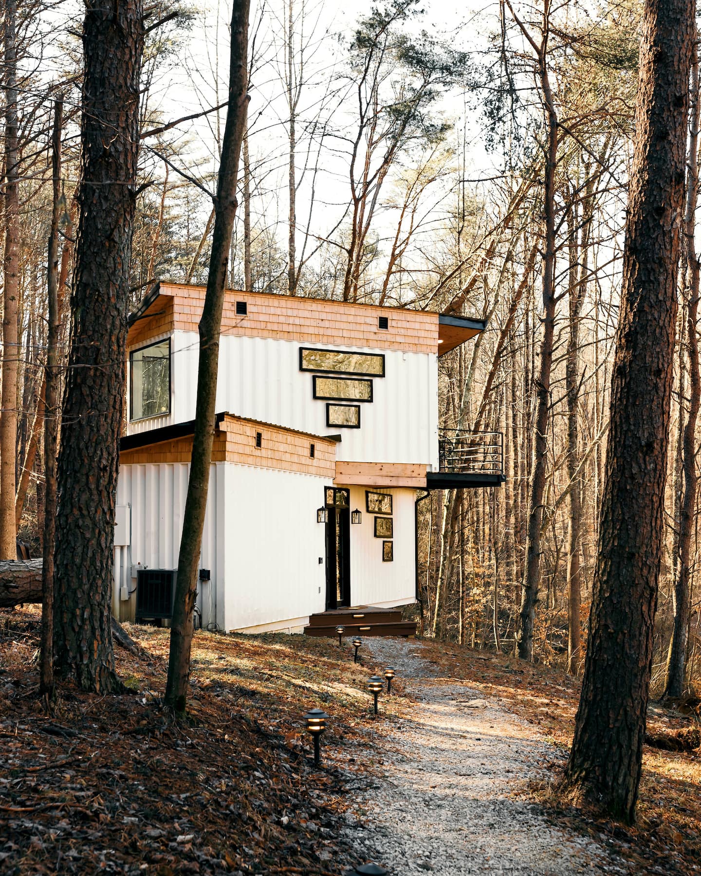 The BoHo Box Hop - Hocking Hills — Rockbridge, OH — vacation rental