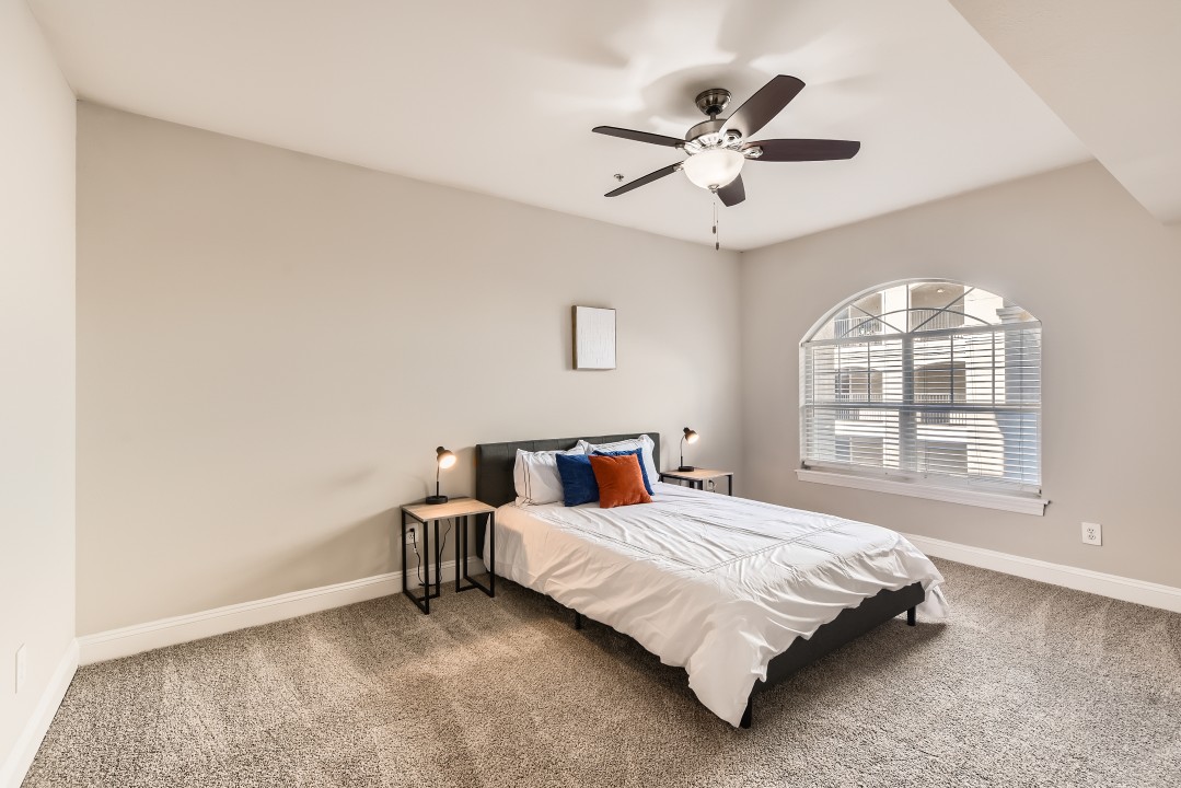 Crest at Midtown · Unit 1525 2/2