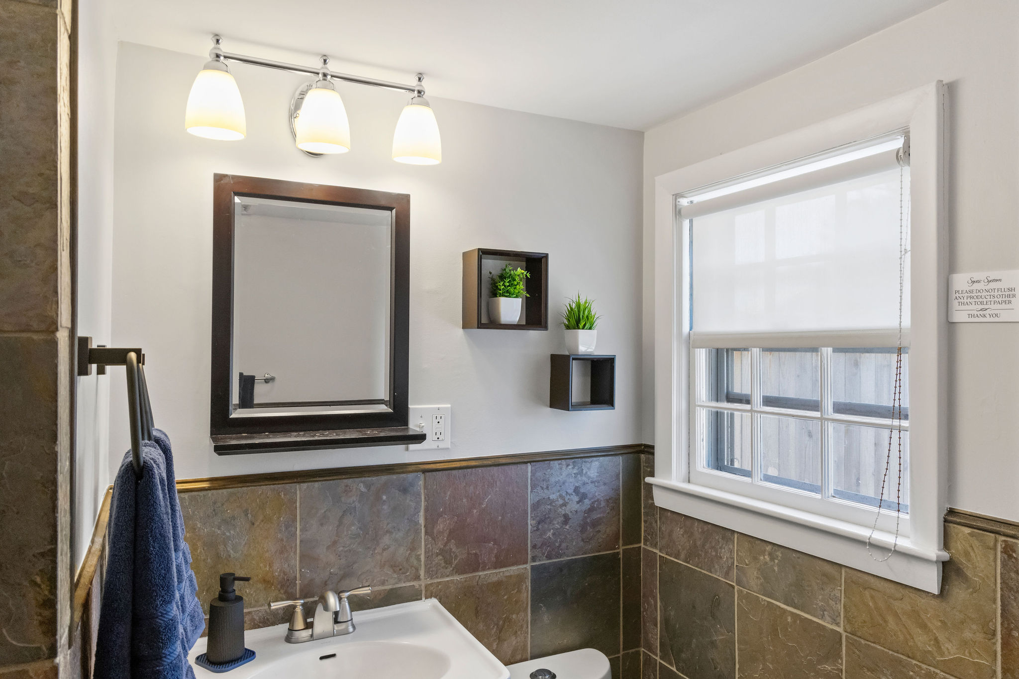 Cape Cod Beach Cottage - Unit B - Photo 22 of 29