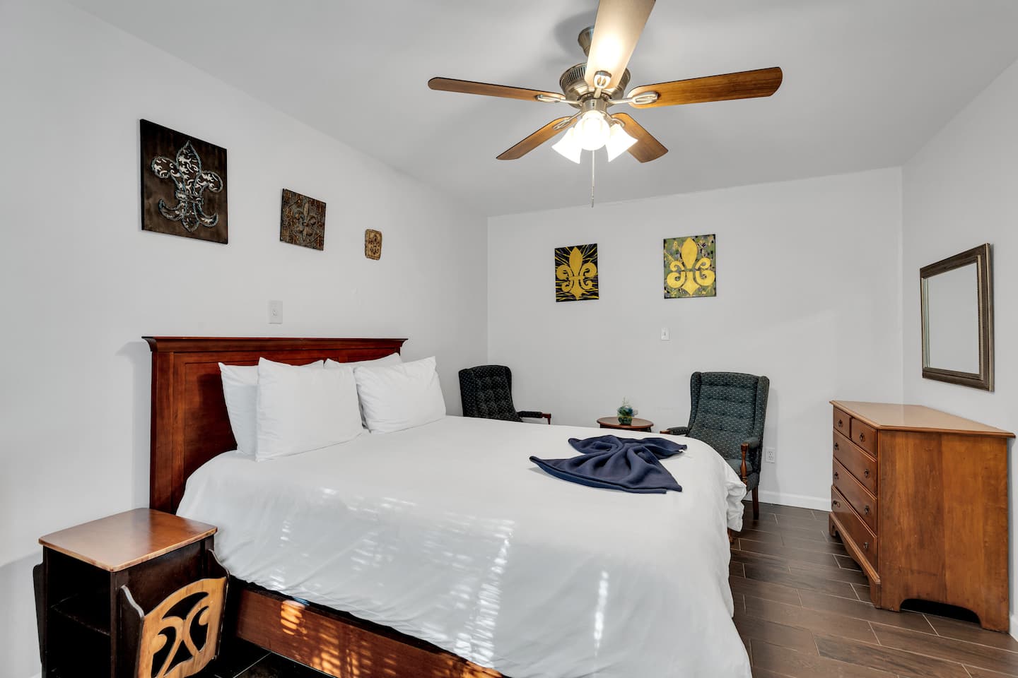 Bright, comfortable space to unwind