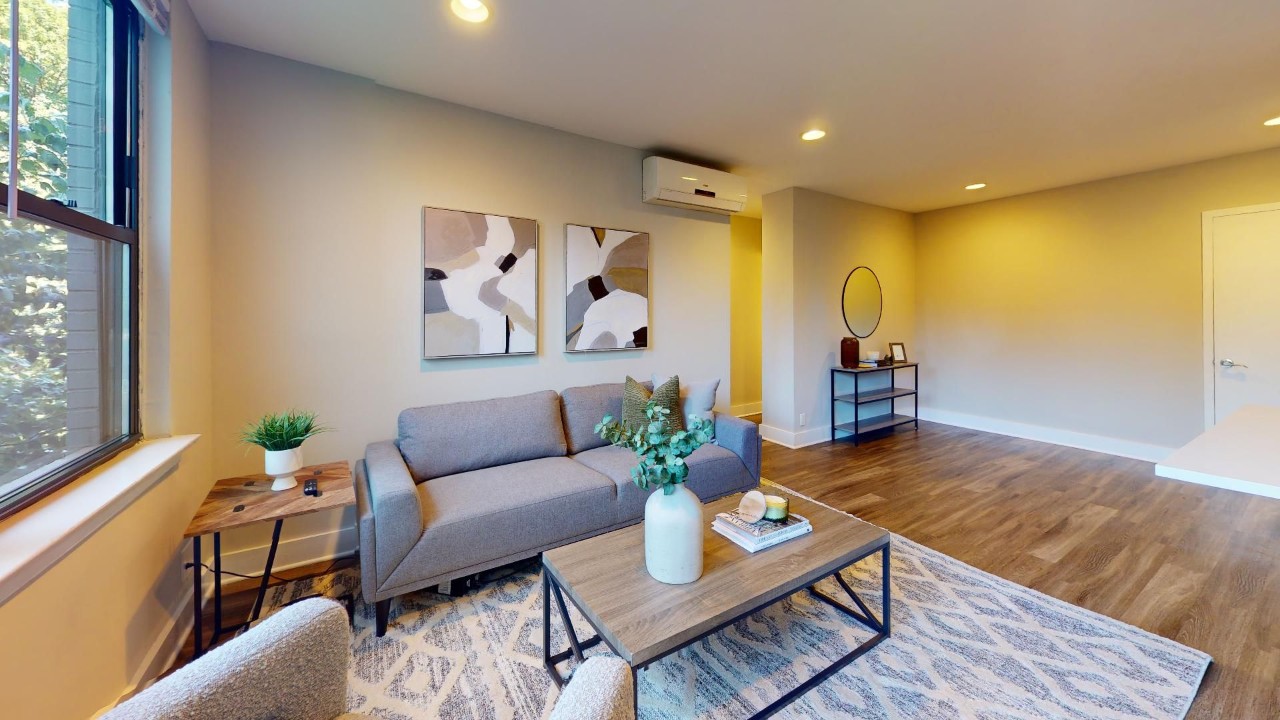 2 Bedrooms · Signature layout