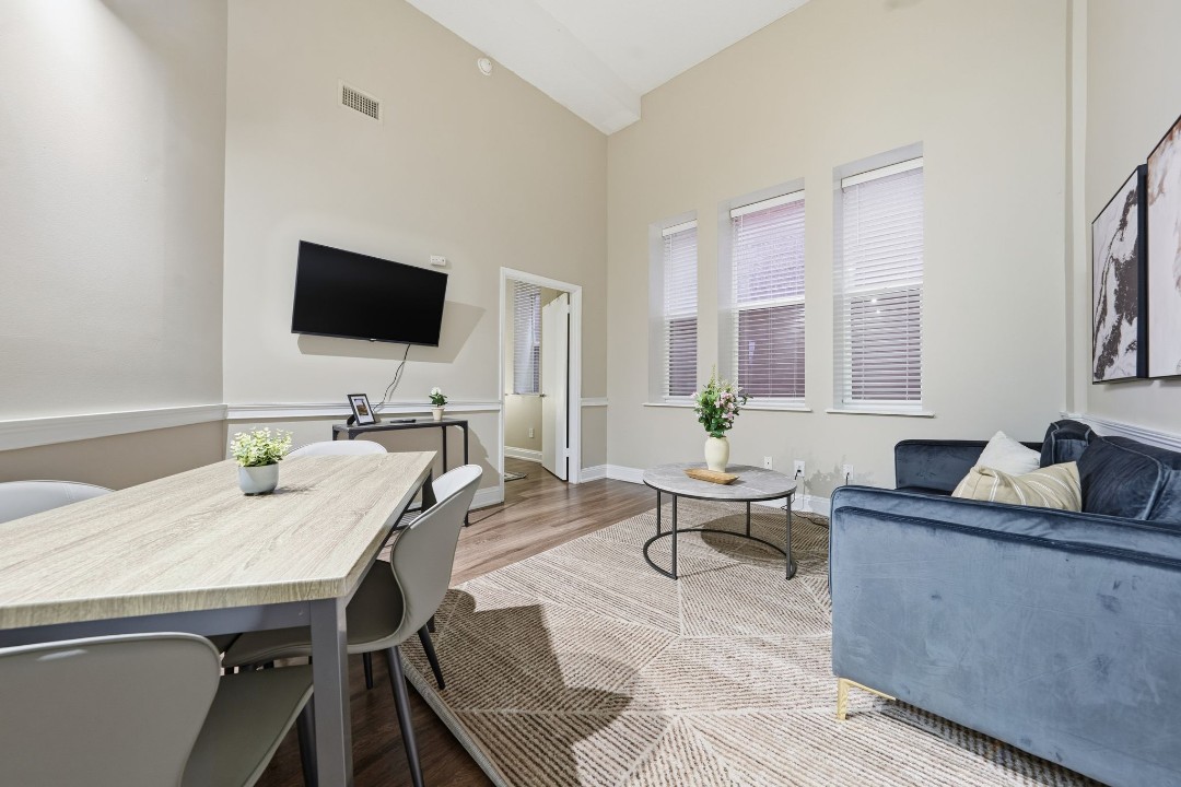The Liberty Building · Unit 204 1/1